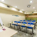 데시체스 호텔 4*